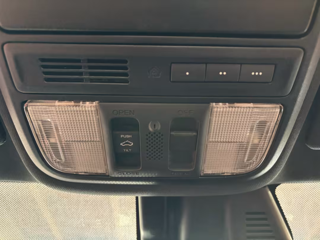 2017 Honda Accord - 1HGCT2B05HA003111 - Image #28