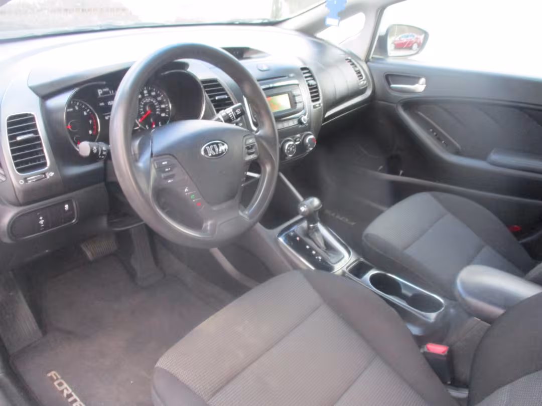 2017 Kia Forte - 3KPFK4A75HE104820 - Image #11