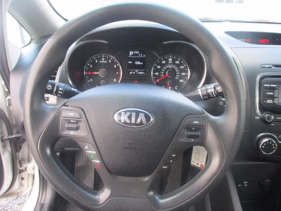 2017 Kia Forte - 3KPFK4A75HE104820 - Image #14