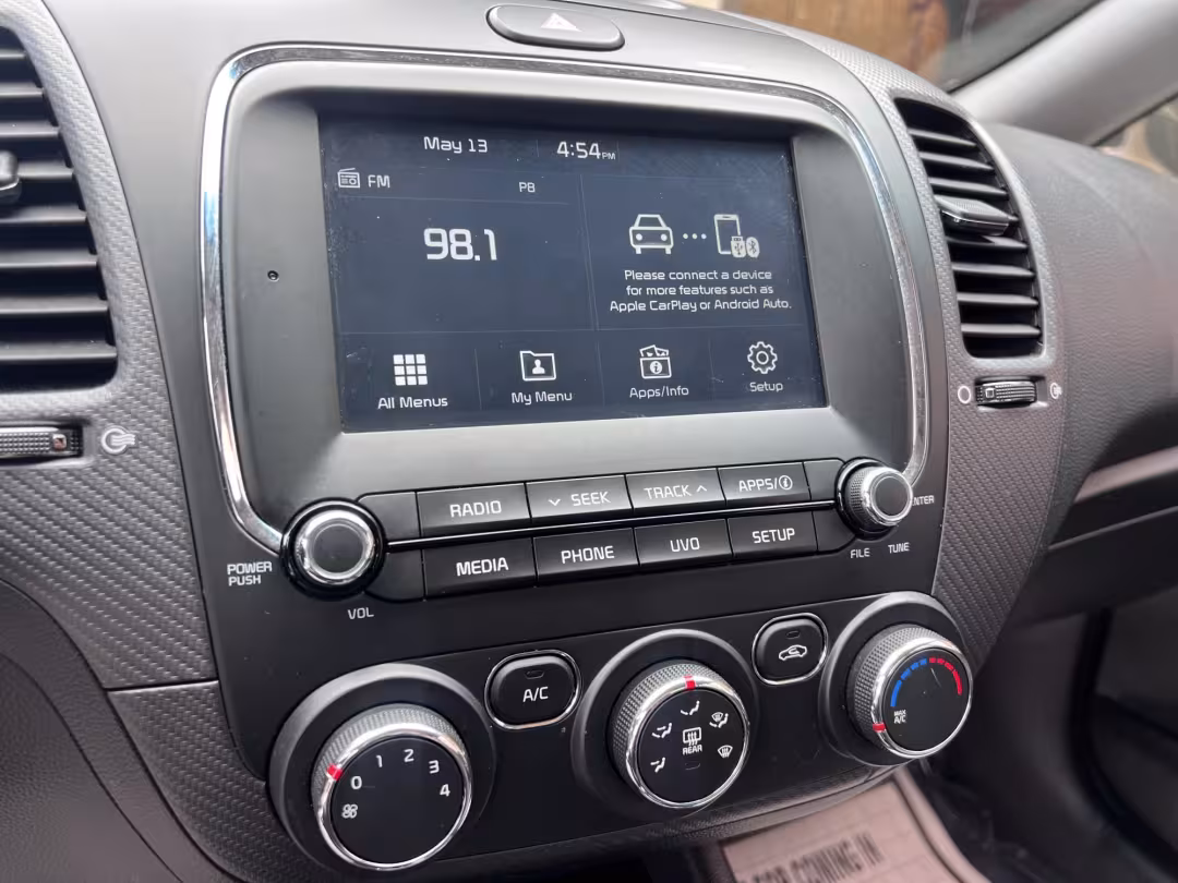 2017 Kia Forte - 3KPFL4A75HE030781 - Image #22