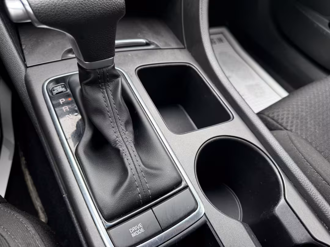 2017 Kia Optima - 5XXGT4L36HG138509 - Image #17