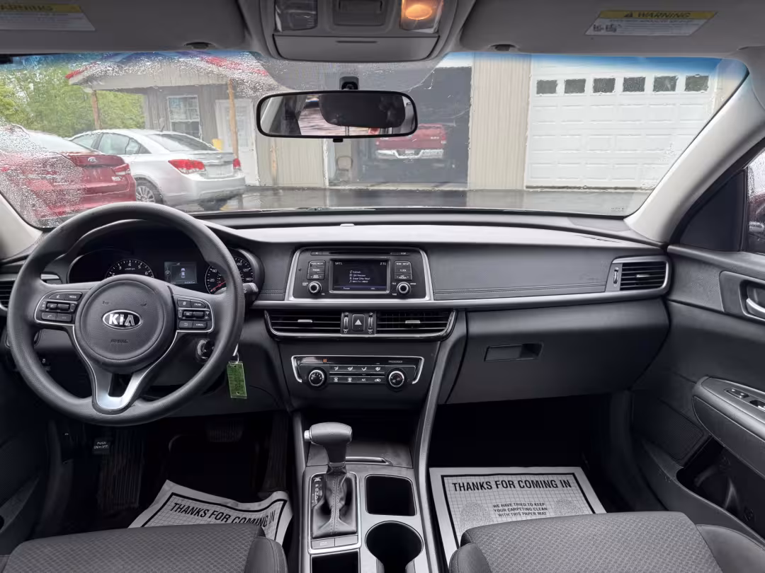 2017 Kia Optima - 5XXGT4L36HG138509 - Image #21