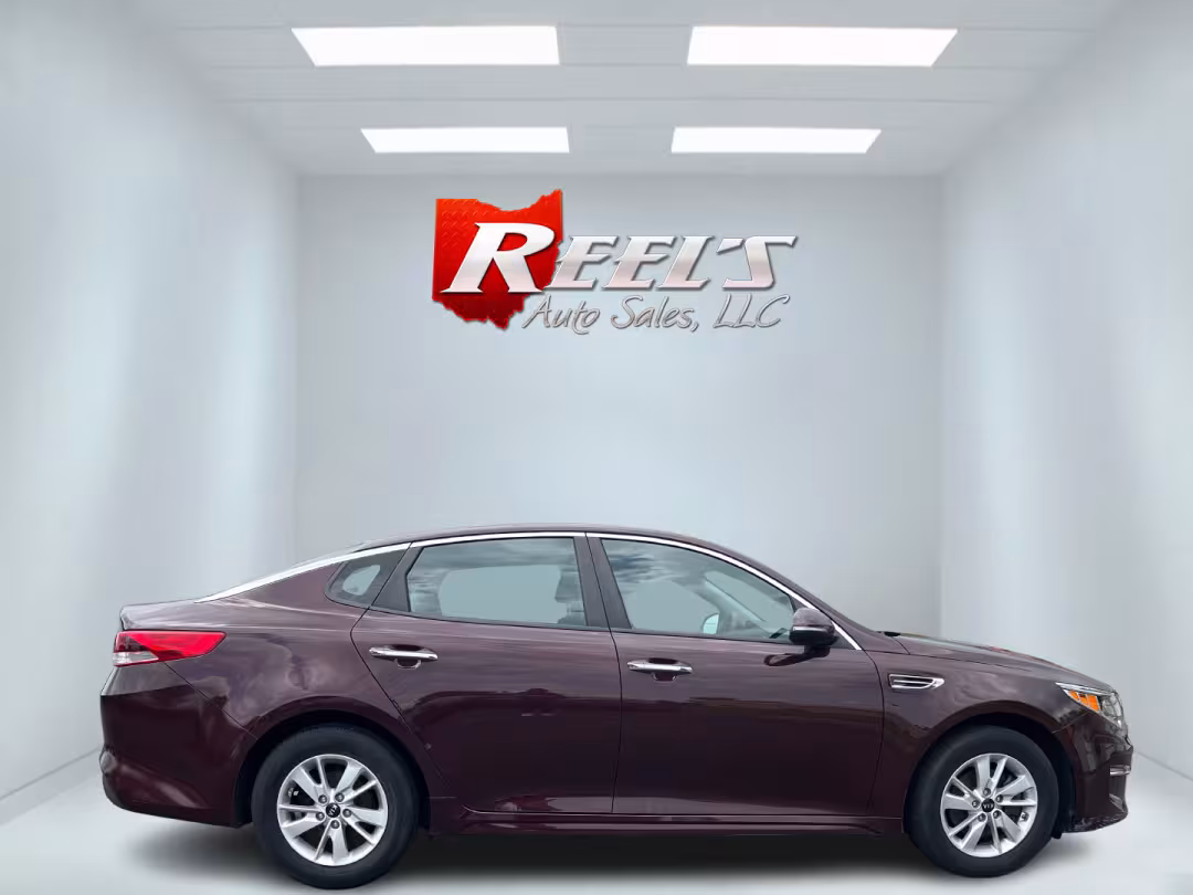 2017 Kia Optima - 5XXGT4L36HG138509 - Image #38