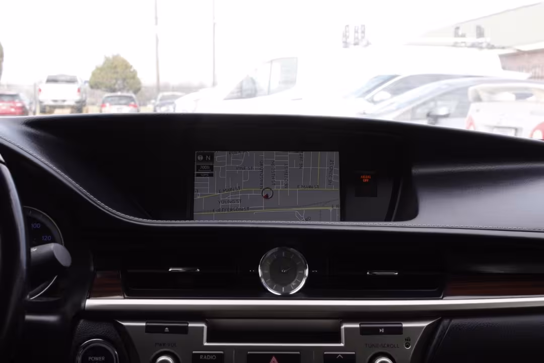 2017 Lexus ES 300h - JTHBW1GG7H2136334 - Image #14