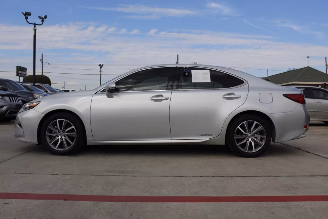 2017 Lexus ES 300h - JTHBW1GG7H2136334 - Image #2
