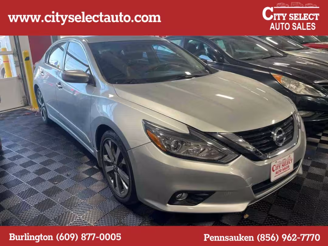 2017 Nissan Altima - 1N4AL3AP7HC116854 - Image #2