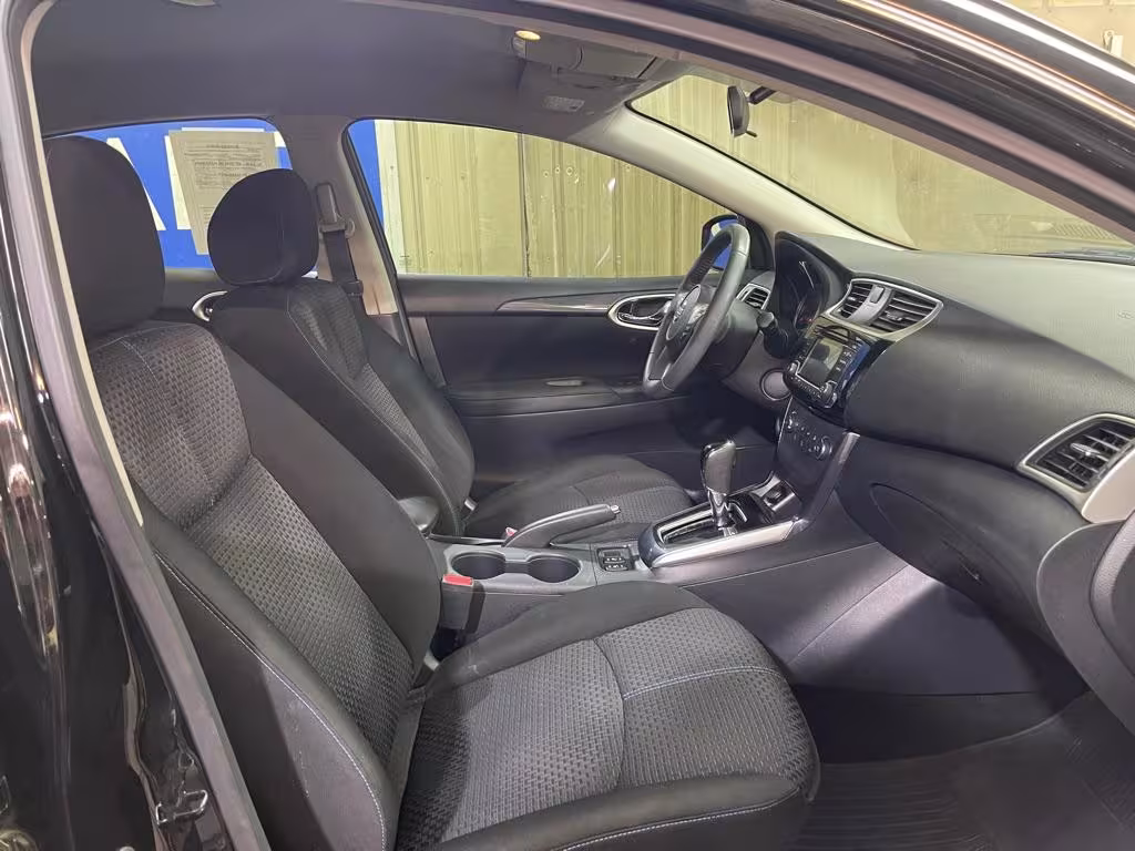 2017 Nissan Sentra - 3N1AB7AP1HY281281 - Image #4