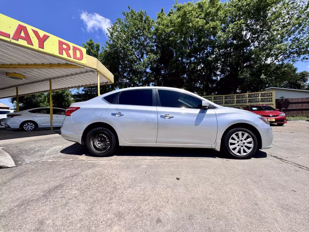 2017 Nissan Sentra - 3N1AB7AP3HY305550 - Image #8