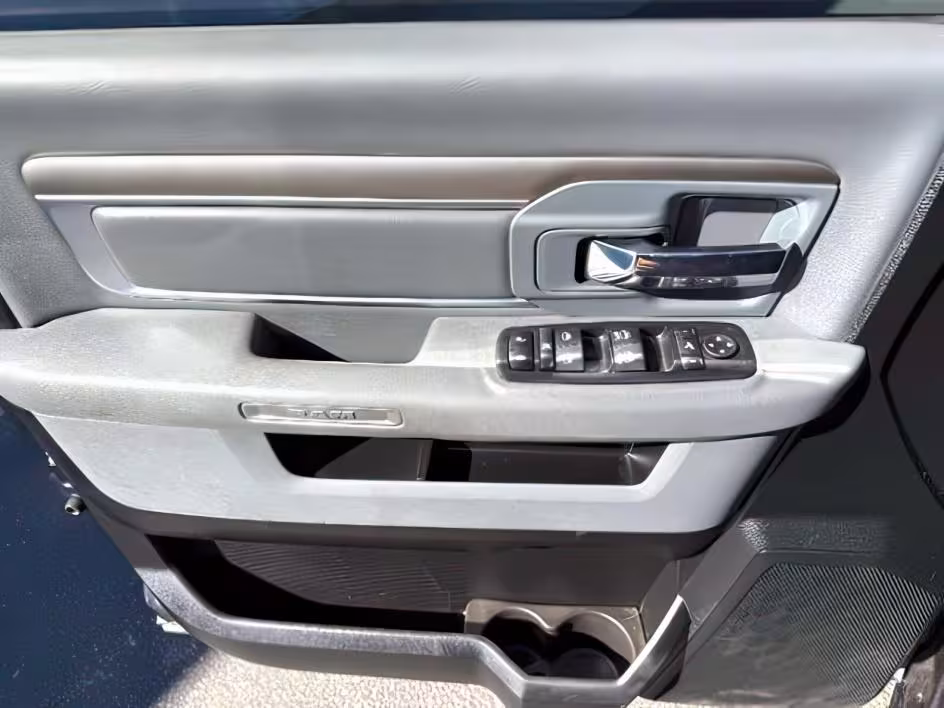2017 Ram 1500 - 1C6RR7LM7HS876866 - Image #18