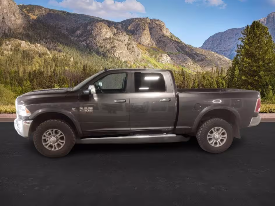 2017 Ram 2500 - 3C6UR5FL3HG519757 - Image #2
