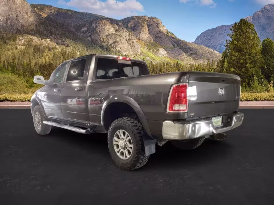 2017 Ram 2500 - 3C6UR5FL3HG519757 - Image #3