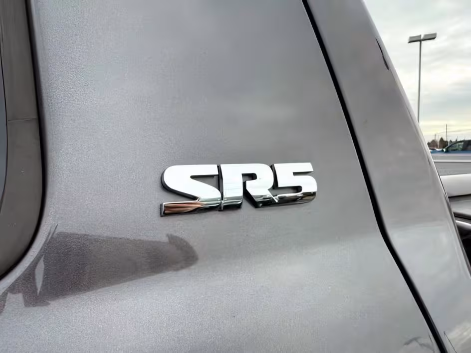 2017 Toyota Tundra - 5TFDY5F12HX656064 - Image #12