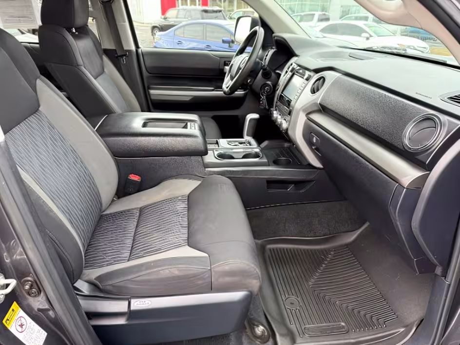 2017 Toyota Tundra - 5TFDY5F12HX656064 - Image #19