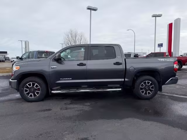 2017 Toyota Tundra - 5TFDY5F12HX656064 - Image #32