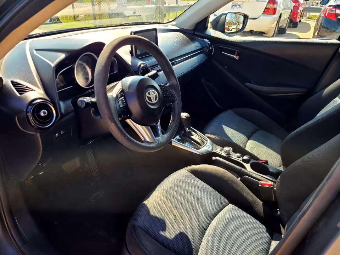 2017 Toyota Yaris iA - 3MYDLBYV4HY171874 - Image #10