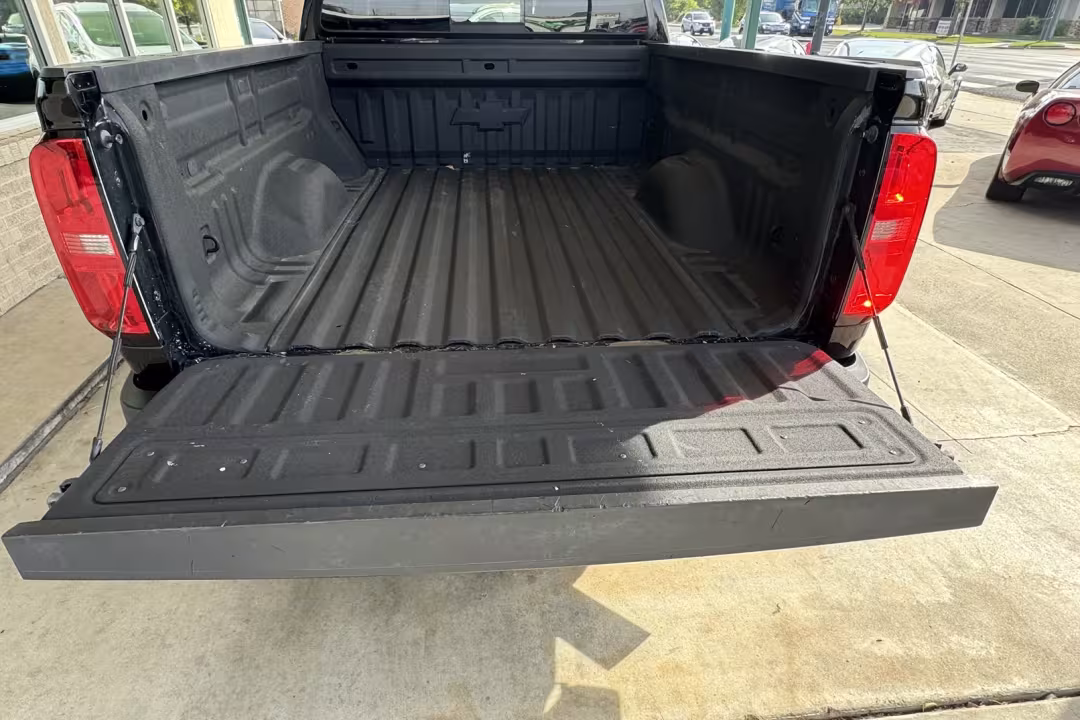 2018 Chevrolet Colorado - 1GCPTDE19J1265526 - Image #20