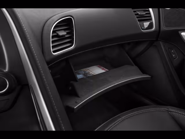 2018 Chevrolet Corvette Stingray - 1G1YF3D73J5105008 - Image #11