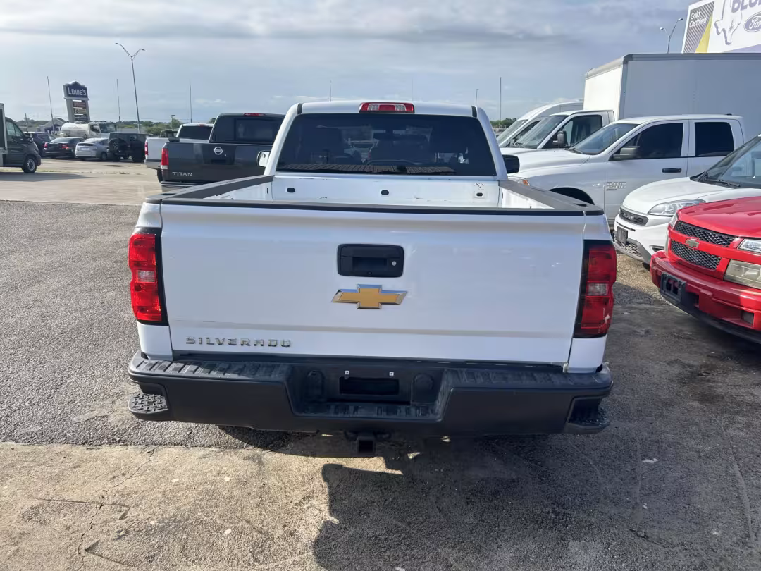2018 Chevrolet Silverado 1500 - 1GCNKNECXJZ219982 - Image #6