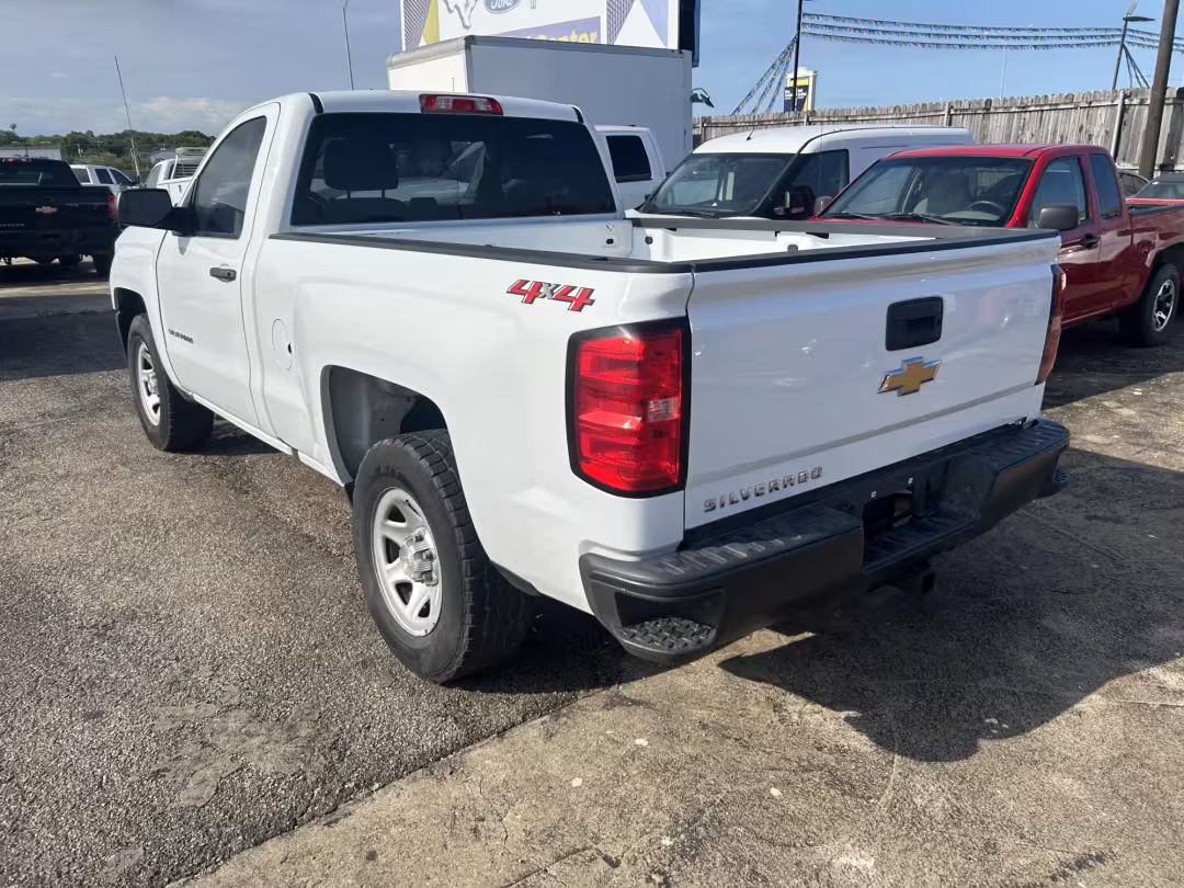 2018 Chevrolet Silverado 1500 - 1GCNKNECXJZ219982 - Image #7