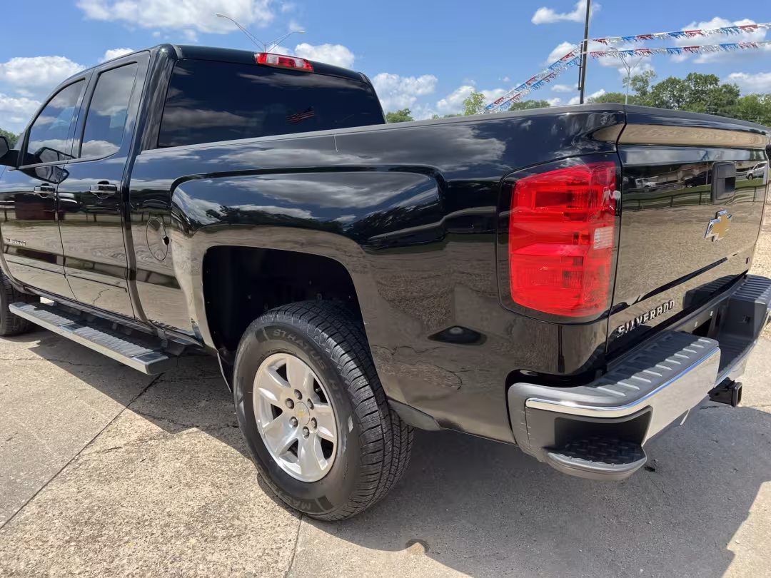 2018 Chevrolet Silverado 1500 - 1GCRCREC3JZ220929 - Image #8