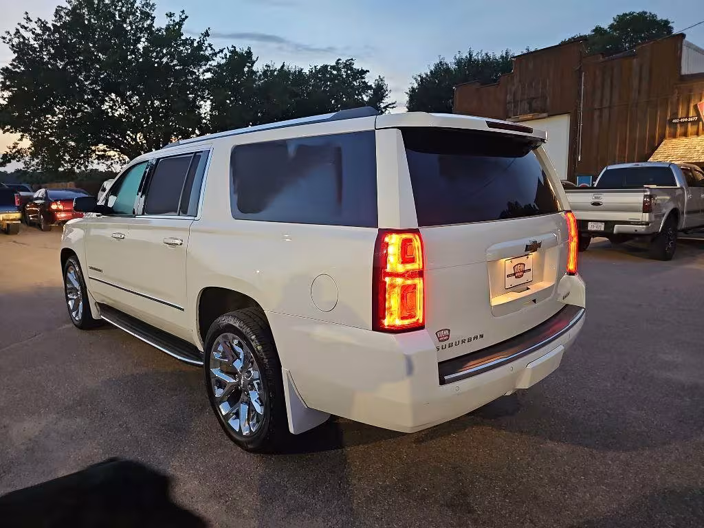 2018 Chevrolet Suburban - 1GNSKJKC9JR213033 - Image #2