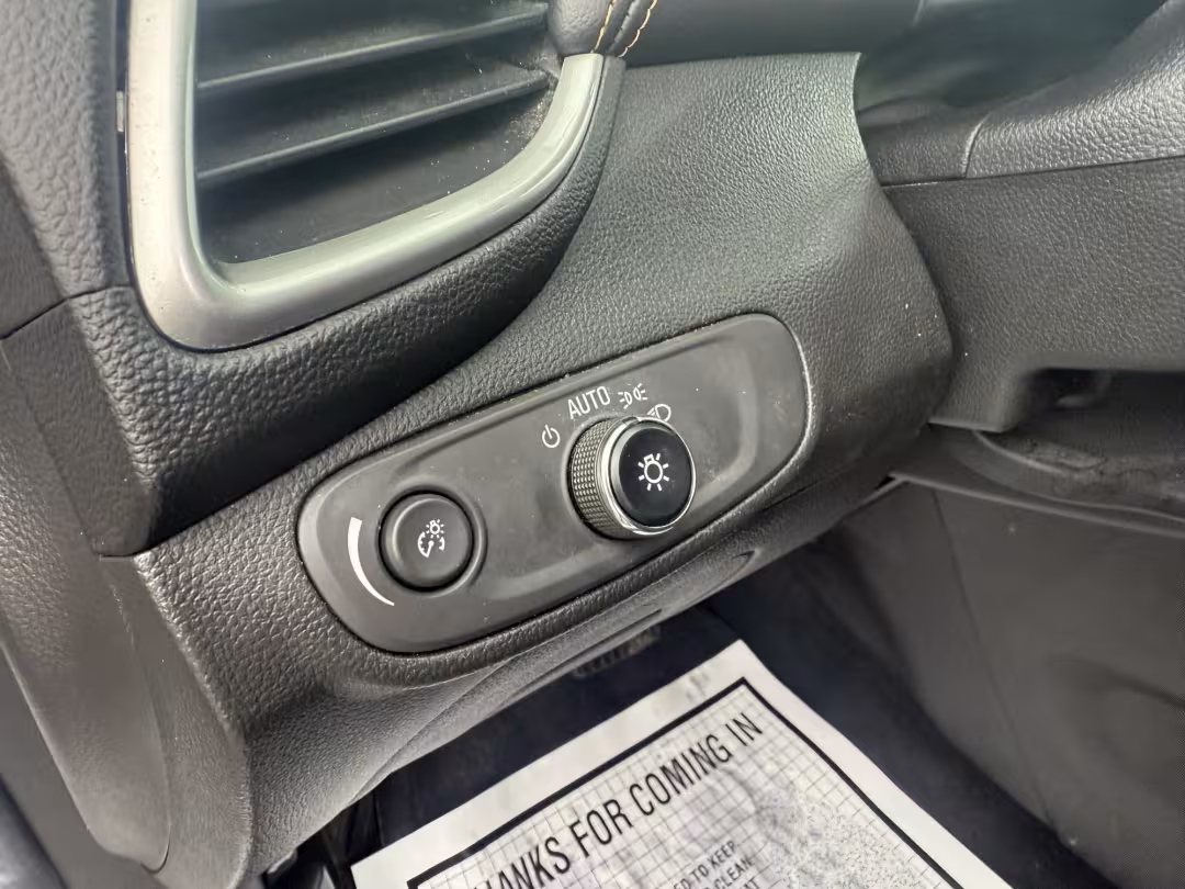 2018 Chevrolet Trax - KL7CJPSBXJB613392 - Image #11