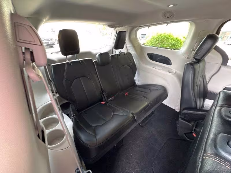 2018 Chrysler Pacifica - 2C4RC1EG8JR234615 - Image #16