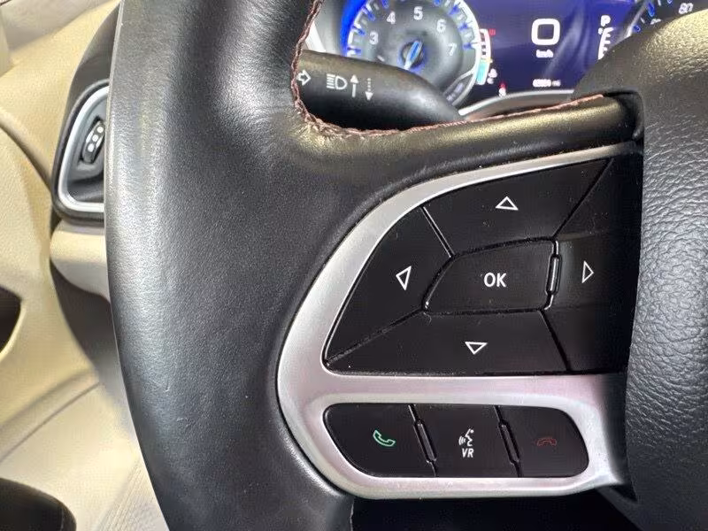 2018 Chrysler Pacifica - 2C4RC1EG8JR234615 - Image #31