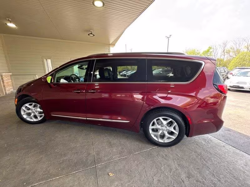 2018 Chrysler Pacifica - 2C4RC1EG8JR234615 - Image #6