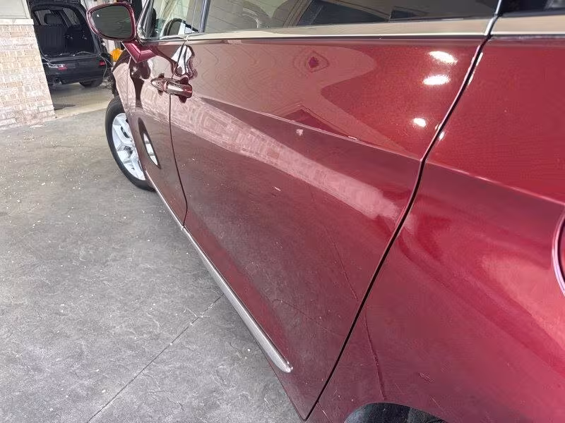 2018 Chrysler Pacifica - 2C4RC1EG8JR234615 - Image #9