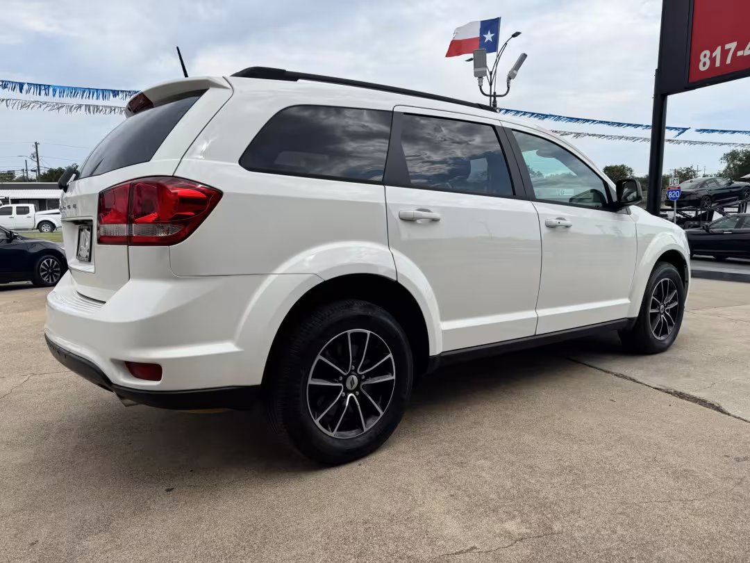 2018 Dodge Journey - 3C4PDCBG8JT529666 - Image #3