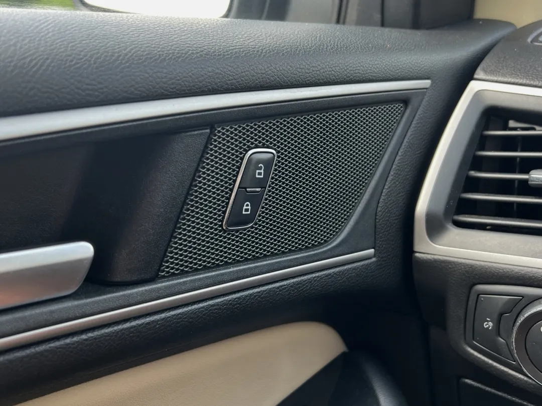 2018 Ford Edge - 2FMPK4J87JBB72557 - Image #32