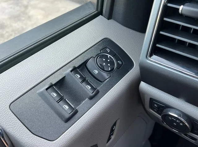 2018 Ford F150 - 1FTEW1CB8JFC30973 - Image #34