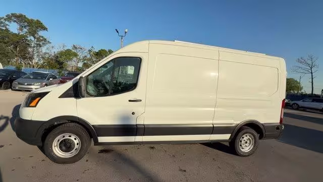 2018 Ford Transit - 1FTYR2CM2JKA54814 - Image #1