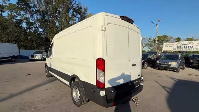 2018 Ford Transit - 1FTYR2CM2JKA54814 - Image #2