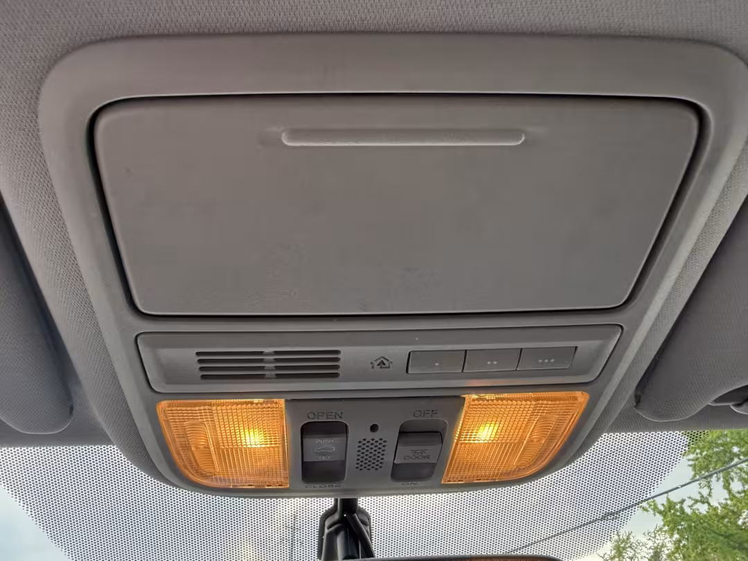 2018 Honda Pilot - 5FNYF6H83JB033527 - Image #20