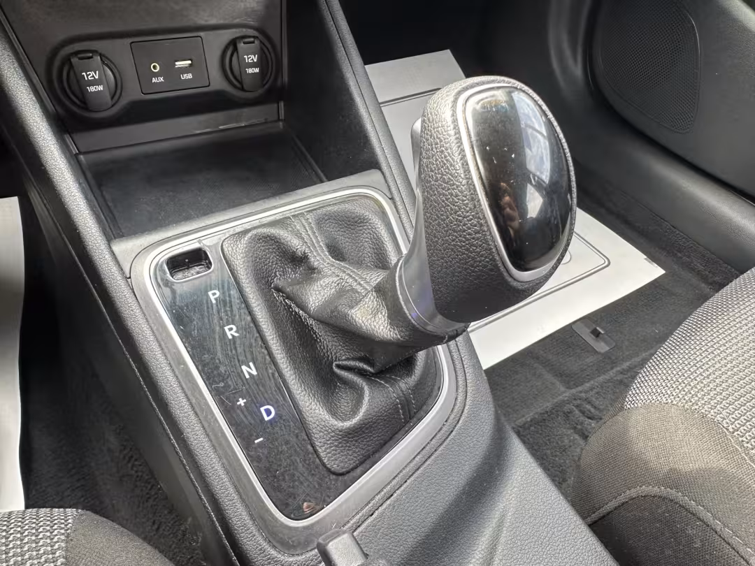 2018 Hyundai Accent - 3KPC24A34JE020851 - Image #18