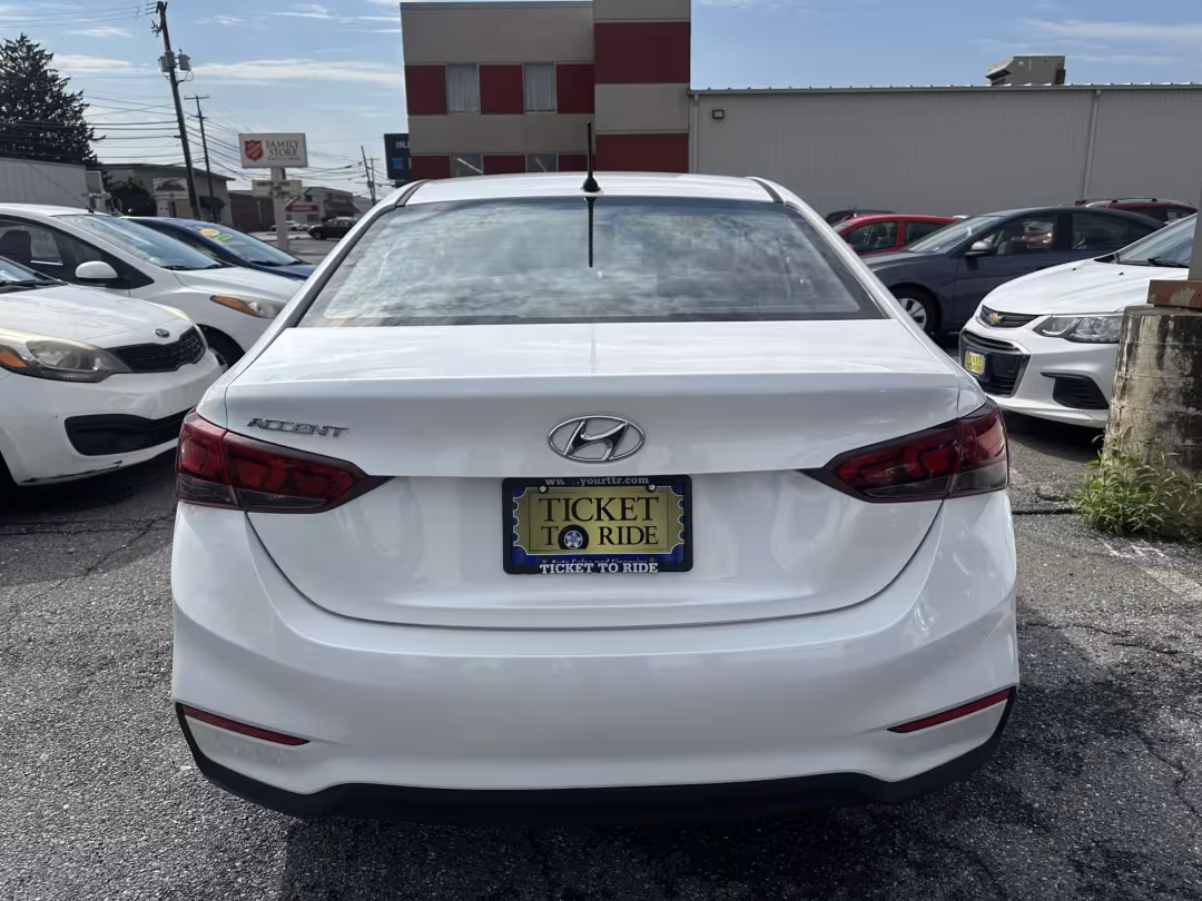2018 Hyundai Accent - 3KPC24A34JE020851 - Image #8