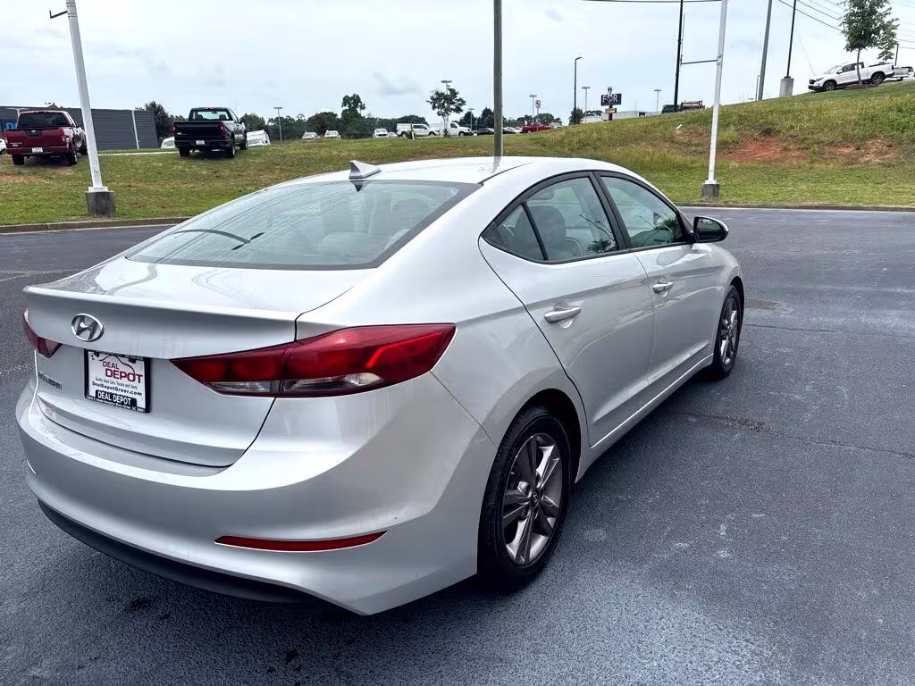 2018 Hyundai Elantra - 5NPD84LF1JH301334 - Image #10