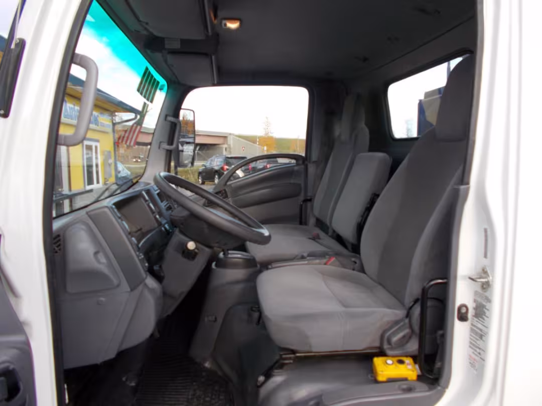 2018 Isuzu NPR HD - 54DC4W1B9JS803878 - Image #4