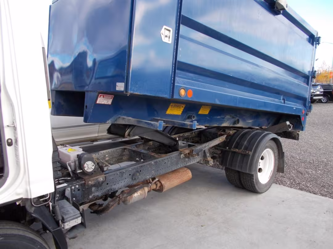 2018 Isuzu NPR HD - 54DC4W1B9JS803878 - Image #5