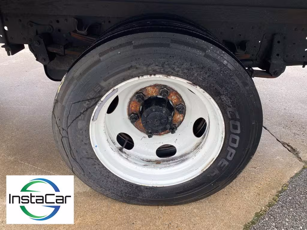 2018 Isuzu NQR - JALE5W168J7303614 - Image #13