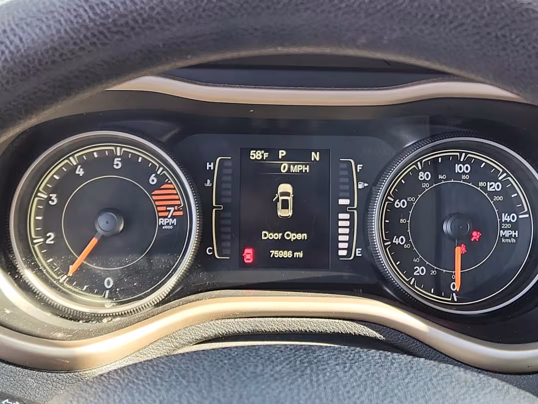 2018 Jeep Cherokee - 1C4PJLCB3JD566867 - Image #9