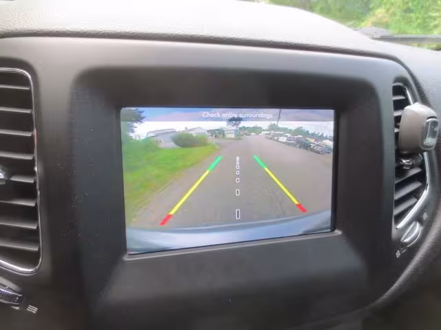 2018 Jeep Compass - 3C4NJDBB9JT155112 - Image #9