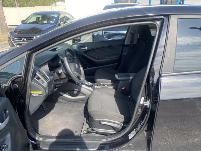 2018 Kia Forte - 3KPFK4A71JE232106 - Image #6