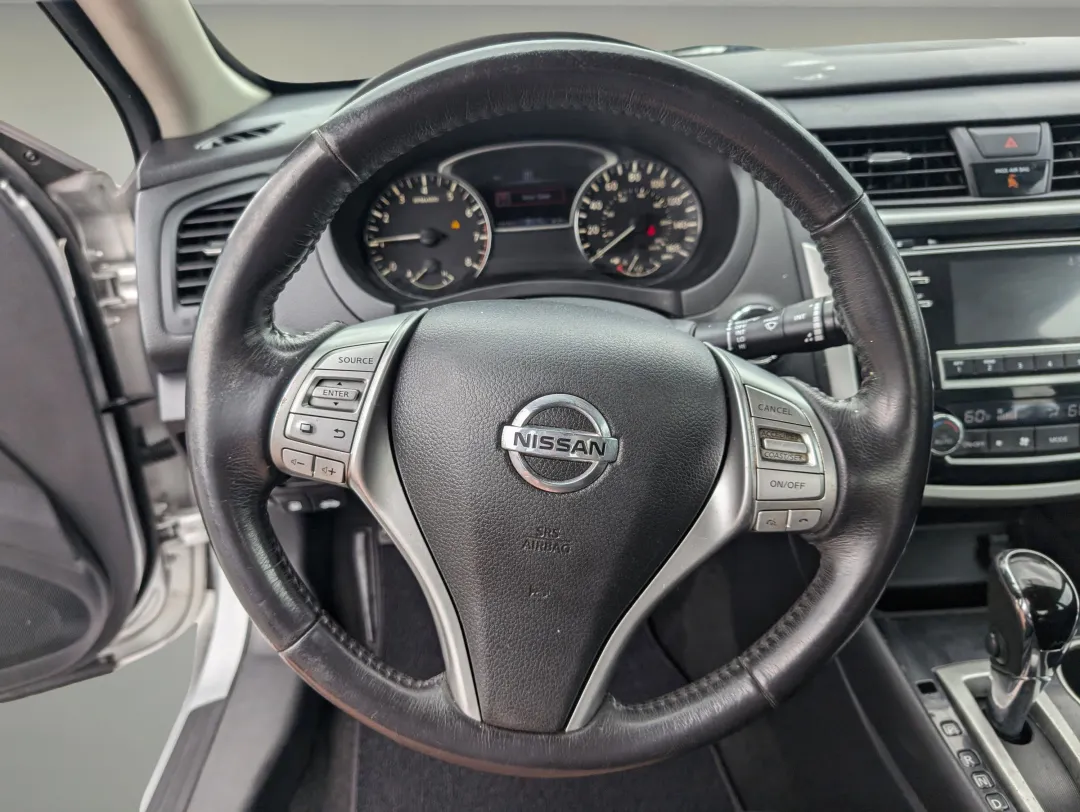 2018 Nissan Altima - 1N4AL3AP8JC146029 - Image #16