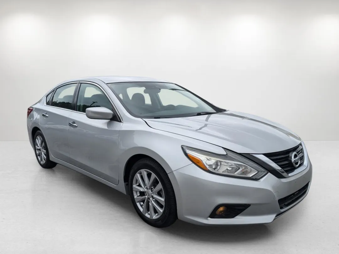 2018 Nissan Altima - 1N4AL3AP8JC146029 - Image #3