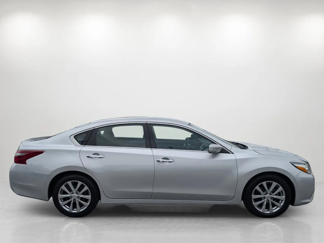 2018 Nissan Altima - 1N4AL3AP8JC146029 - Image #4