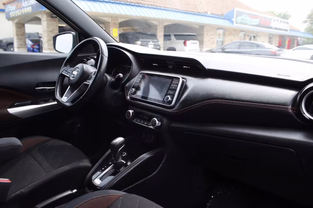 2018 Nissan Kicks - 3N1CP5CU8JL536870 - Image #15