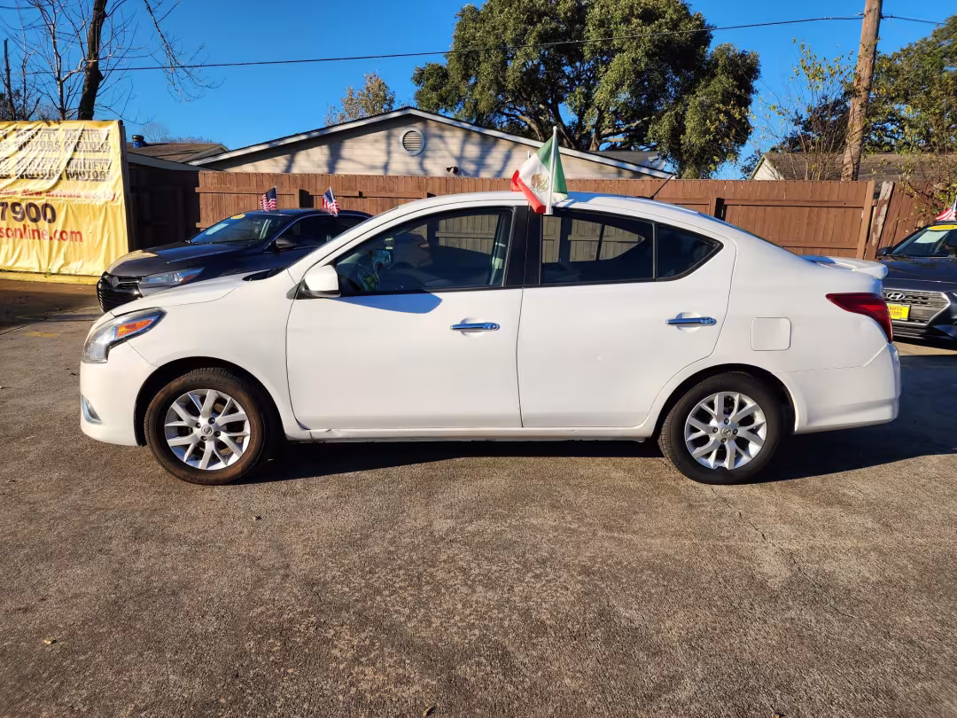 2018 Nissan Versa - 3N1CN7AP4JL864589 - Image #4